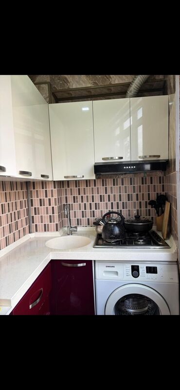 аренда квартир в баку без посредников: Sumqayitda 17 mk da. 2/ 3 duzəltmə Tam Əsyali Ev kiraye verilir 500