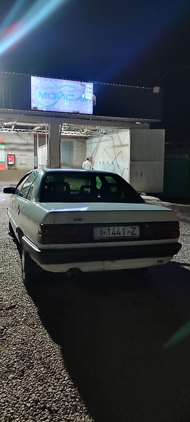 капот е60: Audi 100: 1989 г., Седан — 4