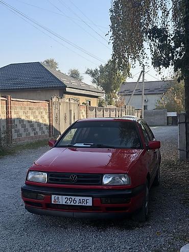 значок волга: Volkswagen Vento: 1996 г., 1.8 л, Механика, Бензин, Седан — 8