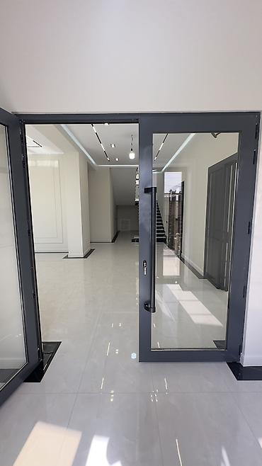 Продажа коттеджей и домов: 5 и более комнат, 280 м², 4 соток, Бишкек, Риэлтор — 13