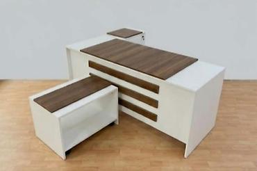 Məhsul: Ofis üçün işçi/menecer masası dəsti Təsvir: - Müasir dizaynlı