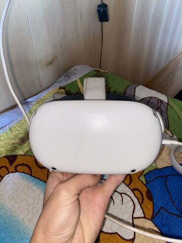 Meta Quest 2: Meta Oculus quest 2 64gb
White отдам в хорошие руки