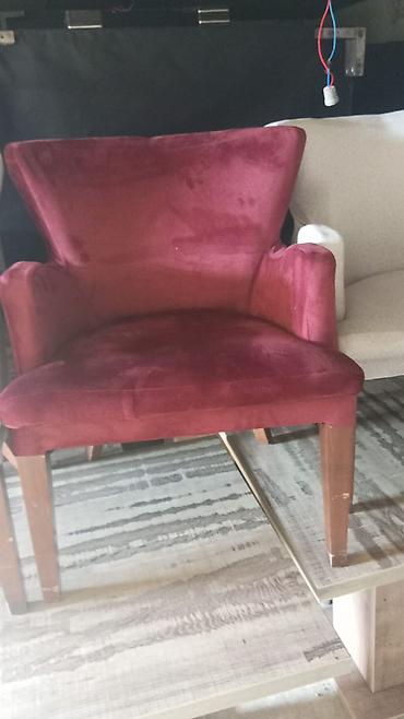 Kreslolar: Mebel: Yumşaq oturacaqlı kreslo Təsvir: - Dizayn: Yüksək arxa — 2
