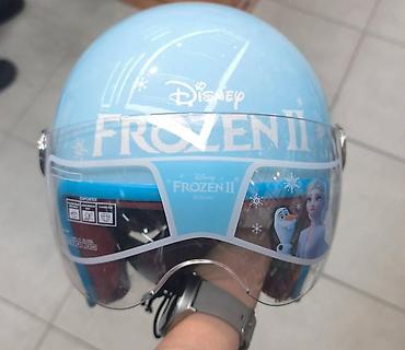 Ostali aksesoari za decu: 🪖 Dečije kacige – Disney / Marvel motivi Prodajem nove dečije kacige — 3