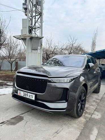 Lixiang: Lixiang L7: 2021 г., 1.2 л, Автомат, Гибрид, Минивэн