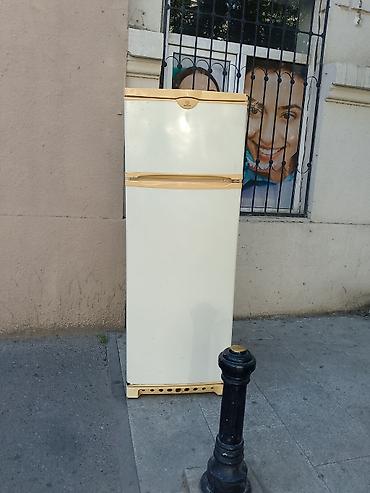 samavar satilir: İki kameralı soyuducu – Indesit Xüsusiyyətlər: - Marka/model: Indesit — 1