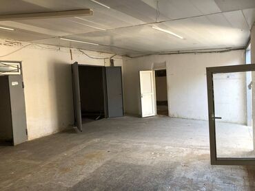 Digər kommersiya daşınmaz əmlakı: Obyekt Əhmədli qəsəbəsinin əsas yolun üzərində yerləşir. Qeyri-Yaşayış — 20