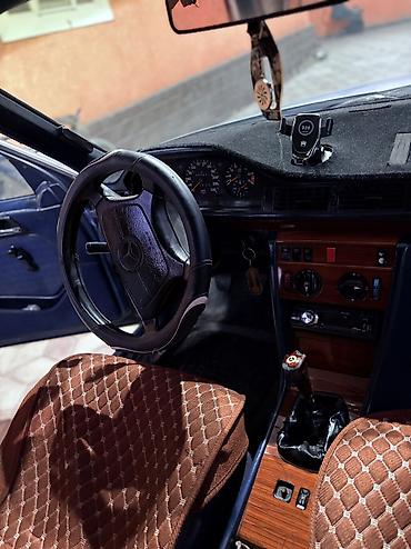 даево матиз 1: Mercedes-Benz W124: 1993 г., 2.2 л, Кол менен иштөөчү, Бензин, Универсал — 3