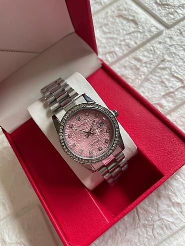 Ručni satovi: Cena:2900 (Bez kutije)
Cena:3400 (Sa kutijom)
💋 — 16