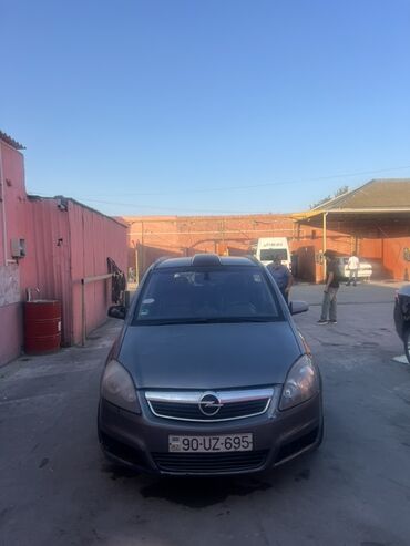 купить шлем для мотоцикла бу: Opel Zafira: 1.9 l | 2005 il 558974 km