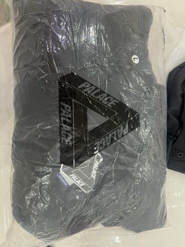 брендовая куртка: Пуховик Palace x Pertex Balaclava Puffa - Цвет: чёрный - Размер:S,M