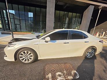е 2 машина: Toyota Camry: 2020 г., 2.5 л, Вариатор, Гибрид, Седан — 5
