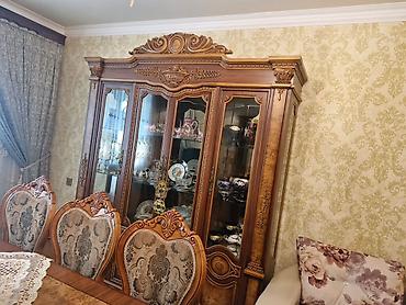 kafe stullari: Klassik üslubda qonaq otağı dəsti Tərkibi: - 1 ədəd iri yemək masası — 3