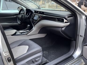 Toyota: Toyota Camry: 2018 г., 2.5 л, Автомат, Бензин, Седан — 11