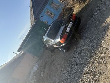 Audi: Audi A4: 1992 г., 2 л, Механика, Бензин, Седан — 11