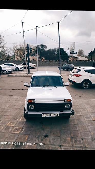 vaz on susə: VAZ (LADA) 4x4 Niva: 1.7 l | Ofrouder/SUV — 1