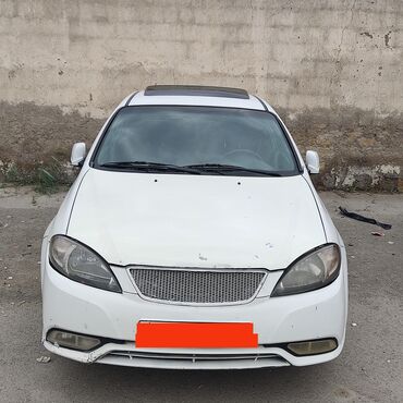 daewoo gentra 2010: Daewoo Gentra: 1.5 л | 2013 г. Седан