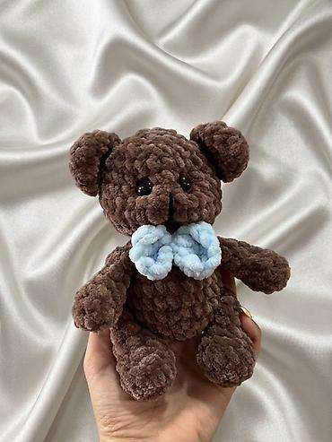Yumşaq oyuncaqlar: Xırda ölçülü, əl işı toxunma oyuncağı – qəhvəyi ayıcık. - Material — 1