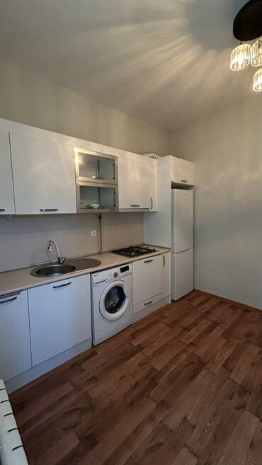 Uzunmüddətli kirayə mənzillər: Həzi Aslanov metrosuna 7 deq mesafədə yerlesənQaya restoranına — 5