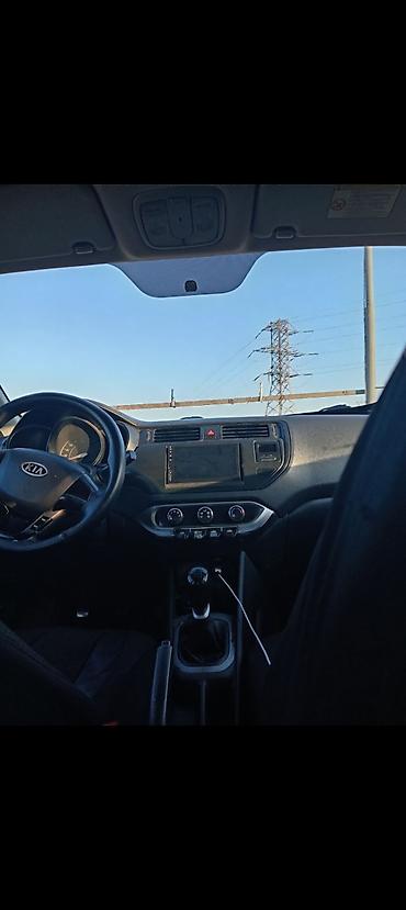 Kia: Kia Rio: 1.4 l | 2012 il Sedan — 2