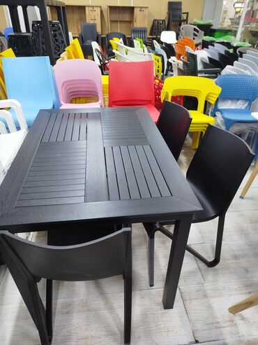 кухонный стол: Кухонный Стол, цвет - Черный, Новый