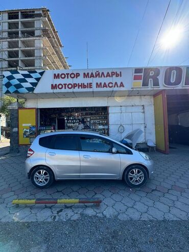 Honda: Honda Fit: 2008 г., 1.3 л, Вариатор, Бензин, Хэтчбэк