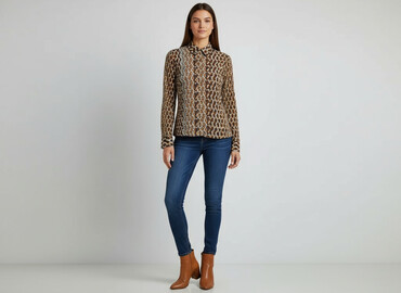 it moda bluzy: Жіноча блуза, розмір M на lalafo.pl it moda bluzy: Жіноча блуза, розмір M
