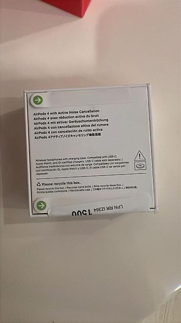 Qulaqcıqlar: Məhsul: Apple AirPods 4 (Active Noise Cancellation ilə) — 4