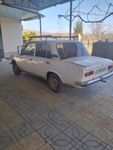 VAZ (LADA): VAZ (LADA) 2111: 1.3 l | 1975 il 180 km Limuzin