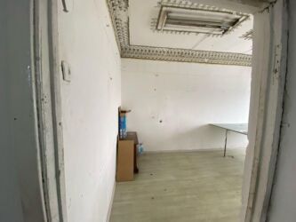 дом недостроенный: Сдаётся помещение в аренду! Адрес: ул. Жибек Жолу, 362 (угол Тоголок