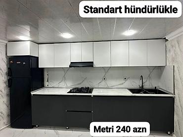 Mətbəx mebeli – standart hündürlüklə. Minimalist dizayn, ağ üst