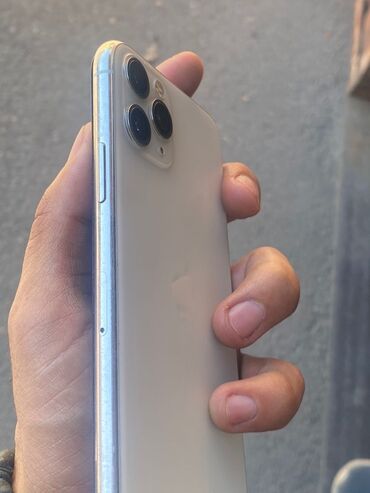 x7 pro: IPhone 11 Pro, Б/у, 256 ГБ, Белый, 80 %