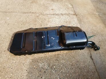 Auto delovi: Rezervoar Lada 2121,21213 Niva br.5 . Polovno, ocuvano. Skinuto sa — 11
