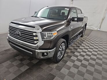 Land Rover: Toyota Tundra: 2019 г., 5.7 л, Автомат, Бензин, Внедорожник
