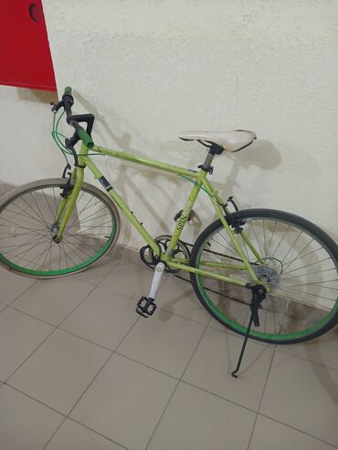 шоссейный велосипед laux: Продаётся велосипед шоссейный. Цена 5000 сом. Адрес 7 мкрн