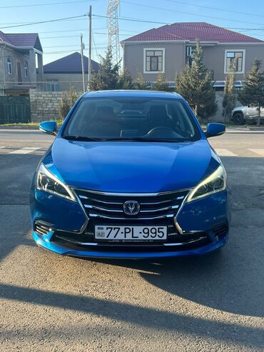 mercedes 500: Changan Eado: 1.5 l | 2020 il | 68000 km Sedan