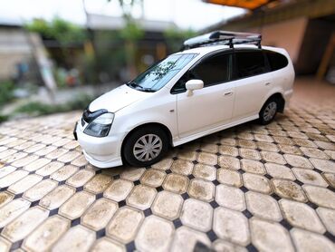 автома: Honda Stream: 2001 г., 2 л, Автомат, Бензин, Вэн/Минивэн