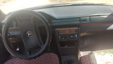 спрнтер бутка: Mercedes-Benz W124: 1988 г., 2.3 л, Механика, Дизель, Седан