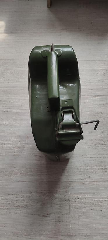 16 lt: Канистра б/у 10л — 2