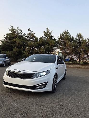 hyundai i30 oluxanası: Kia Optima: 2.4 l | 2013 il Sedan — 6