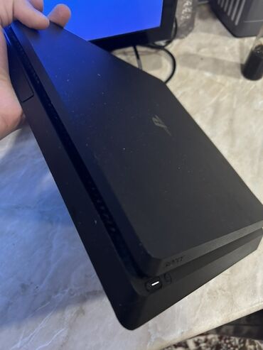 islenmis wifi modem: PlayStation 4 Slim oyun konsolu paketi Tərkib: - PS4 Slim (qara rəng