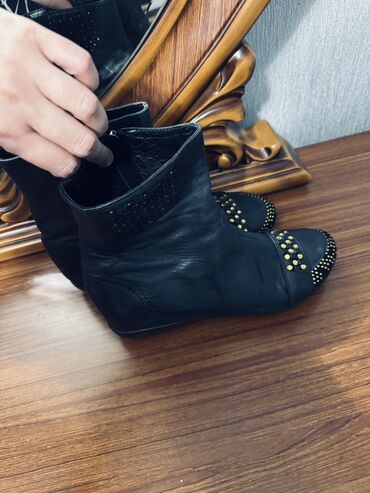 Digər qadın geyimləri: Sapojki — 10