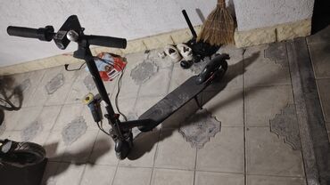 Elektrikli samokatlar: Elektrik skuter dəsti - 2 ədəd elektrik skuter birlikdə. - Birincisi — 1