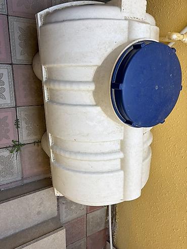 plastik boru ütü: Plastik su çəni - Material: qalın divarlı, korroziyaya davamlı — 1