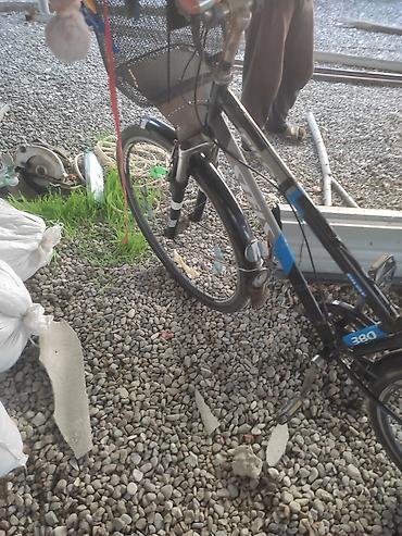 велосипед двухподвес: Şəhər tipli velosiped – 28" təkərlər, ön səbət və arxa yük daşıyıcı — 3