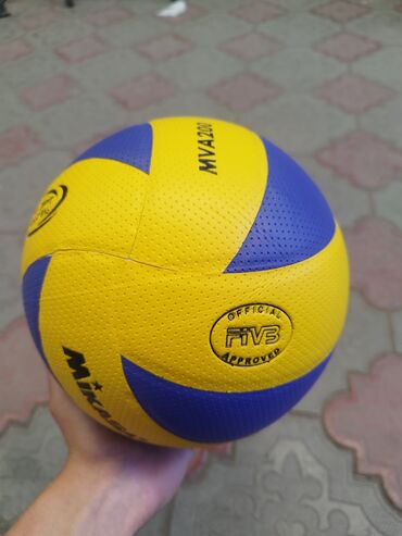 волейбольные мячи: Волейбольный мяч Mikasa mva200 
НОВЫЙ!!!