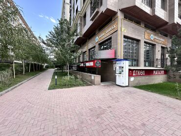 связи с переездом срочно: Сдаю Офис, 80 м², В жилом комплексе, 1 линия, С отдельной кухней, С отдельным входом