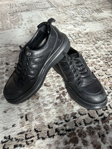 обувь 34: Туфли кожаные Турция 34р. полу-классика. очень удобные состояние