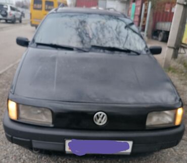 универсал машина: Volkswagen Passat: 1990 г., 1.8 л, Механика, Бензин, Универсал