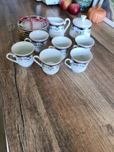 купить стаканы для кофе оптом: Продаю кофейный сервиз на 6 персон. Новый. 6чашечек,6 блюдцев